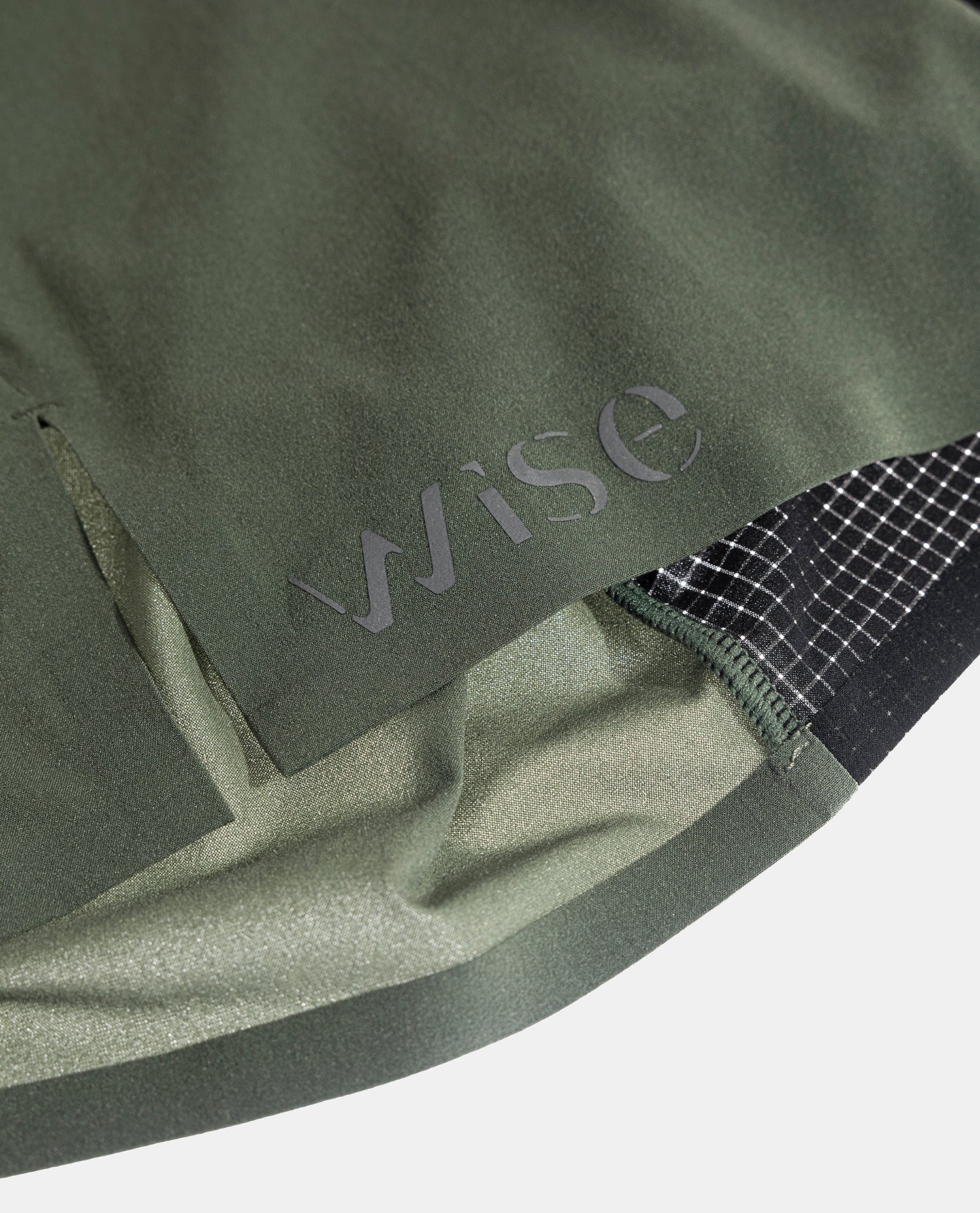 High short homme green sage vert wise ultra running